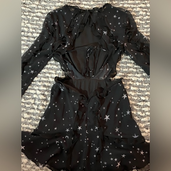 Fame Partners Cut-Out ruffle dress - Picture 5 of 6